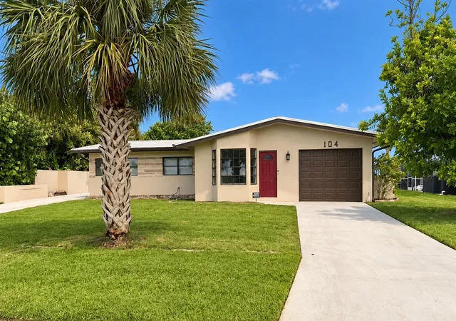 Photo 1 of Single family home for sale at 104 Northshore Ter, Punta Gorda, FL 33980 | MLS# A4706966 | Listing updated on 2026-10-01