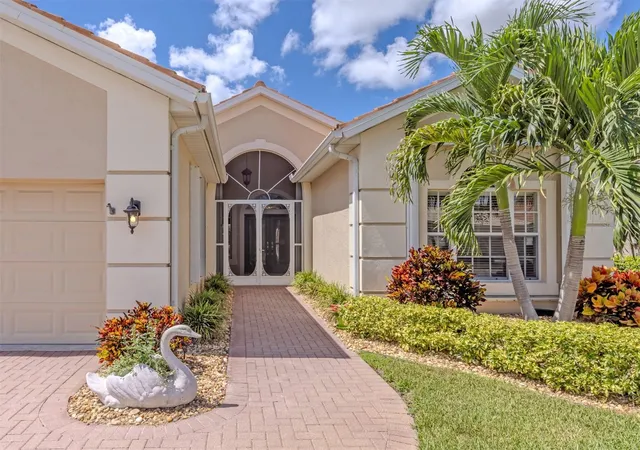 Photo 2 of Single family home for sale at 685 Misty Pine Dr, Venice, FL 34292 | MLS# N6145883 | Listing updated on 2026-09-26