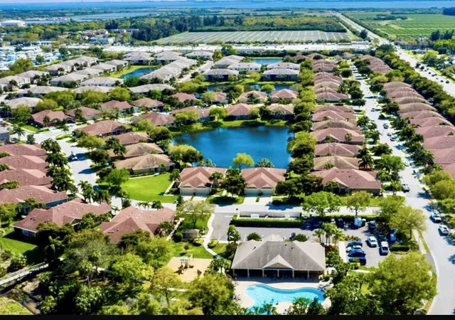 Photo 3 of Condo for sale at 4220 Overture Cir #4220, Bradenton, FL 34209 | MLS# A4706967 | Listing updated on 2026-09-23