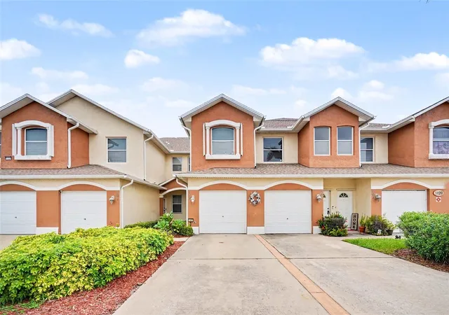 Photo 3 of Condo for sale at 1020 Venetian Dr #102, Melbourne, FL 32904 | MLS# O6443861 | Listing updated on 2026-09-24