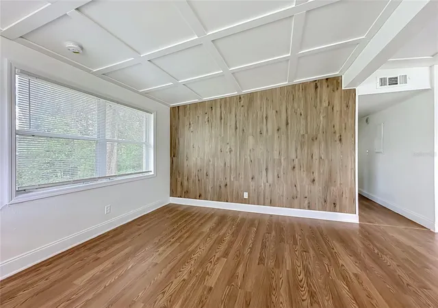 Photo 3 of Single family home for sale at 4273 Katanga Dr N, Jacksonville, FL 32209 | MLS# V4951425 | Listing updated on 2026-09-24