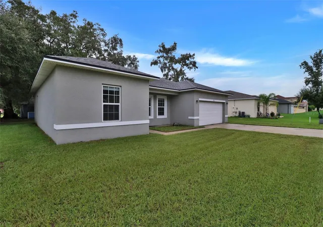 Photo 2 of Single family home for sale at 528 Finch Ln, Kissimmee, FL 34759 | MLS# O6443867 | Listing updated on 2026-10-08