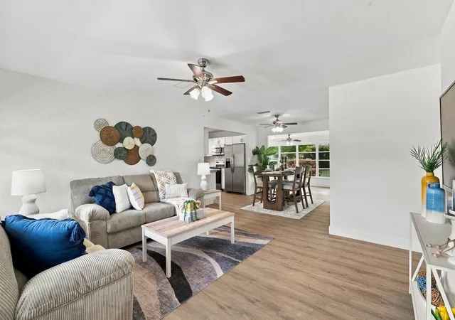 Photo 4 of Single family home for sale at 3030 Courtland St, Sarasota, FL 34237 | MLS# A4706971 | Listing updated on 2026-09-23