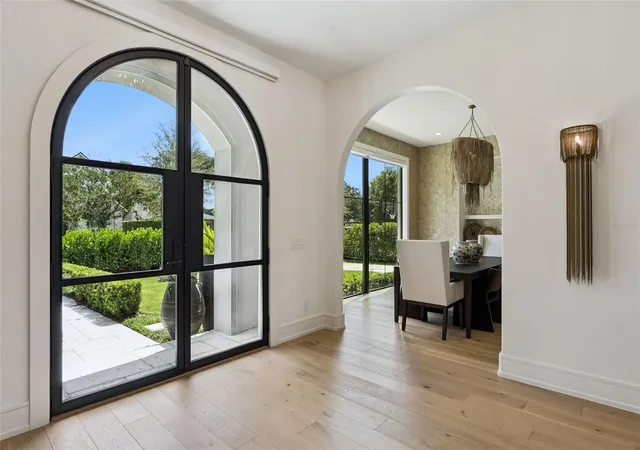 Photo 2 of Single family home for sale at 1631 Hillcrest Ave, Winter Park, FL 32789 | MLS# O6443872 | Listing updated on 2026-10-23