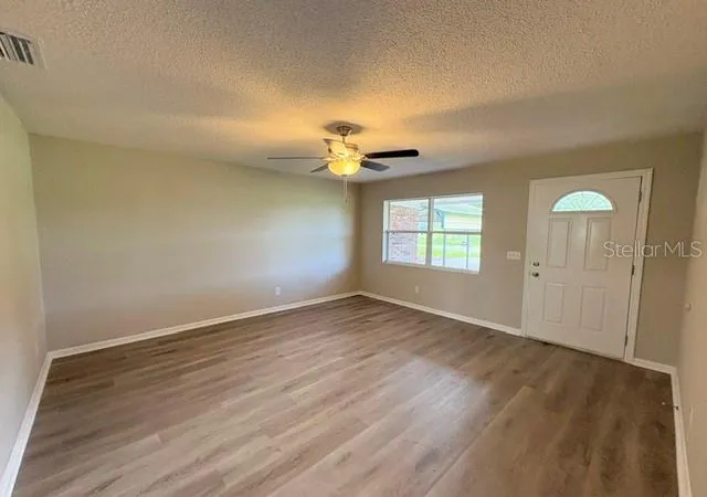 Photo 4 of Sale Pending at 192 Hadden Ln, Bartow, FL 33830 | MLS# P4939966 | Listing updated on 2026-10-10