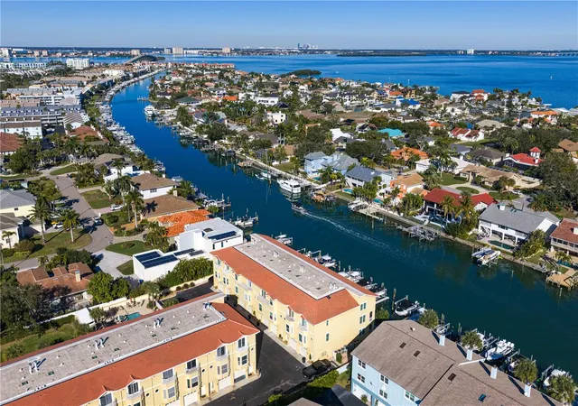 Townhouse for sale at 1067 Pinellas Bayway S, Saint Petersburg, FL 33715 | MLS# TB8551115