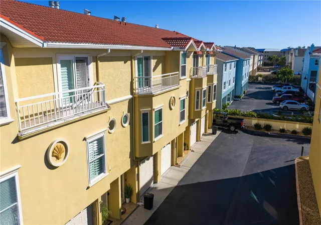 Photo 1 of Townhouse for sale at 1067 Pinellas Bayway S, Saint Petersburg, FL 33715 | MLS# TB8551115 | Listing updated on 2026-10-09