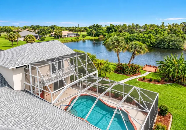 Photo 3 of Single family home for sale at 63 Clubhouse Rd, Rotonda West, FL 33947 | MLS# D6148878 | Listing updated on 2026-10-08