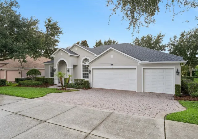 Photo 2 of Single family home for sale at 1017 Harmony Ln, Clermont, FL 34711 | MLS# O6443876 | Listing updated on 2026-09-24