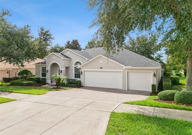 Photo 3 of Single family home for sale at 1017 Harmony Ln, Clermont, FL 34711 | MLS# O6443876 | Listing updated on 2026-09-24