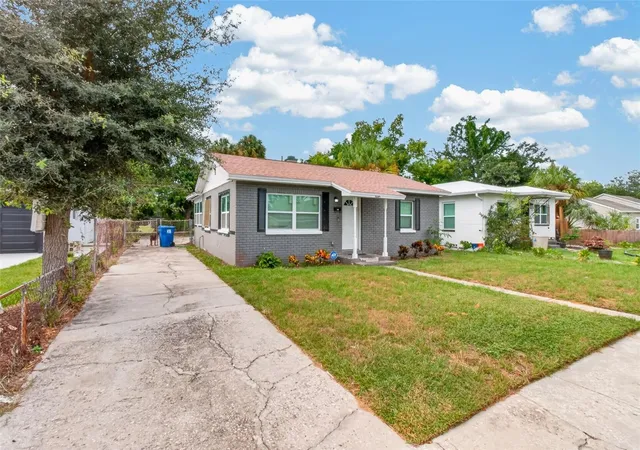Photo 2 of Single family home for sale at 2452 17th Avenue S, Saint Petersburg, FL 33712 | MLS# TB8551118 | Listing updated on 2026-10-22
