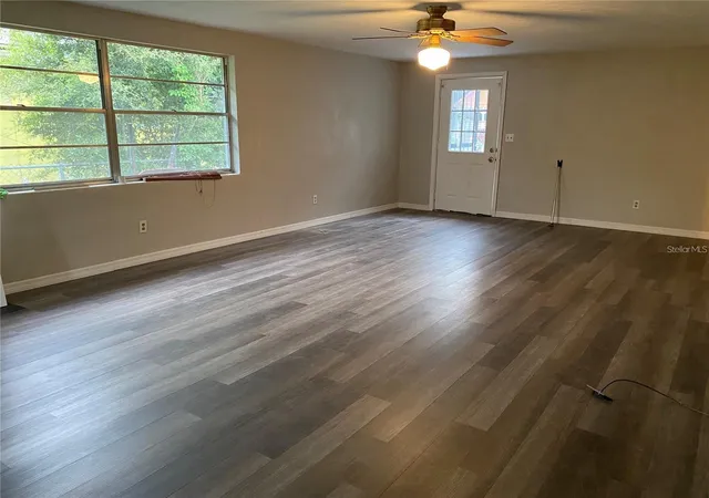 Photo 2 of Single family home for sale at 239 Desoto St, Daytona Beach, FL 32114 | MLS# V4951427 | Listing updated on 2026-09-23