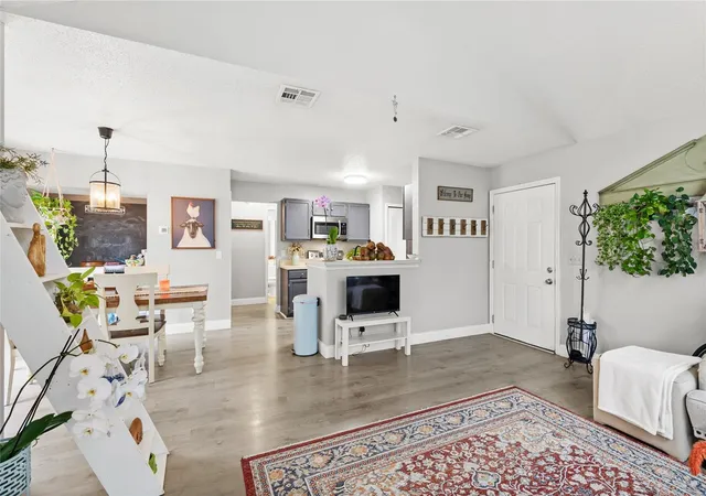 Photo 3 of Condo for sale at 956 Forest Ridge Ct #206, Lake Mary, FL 32746 | MLS# O6443881 | Listing updated on 2026-10-09