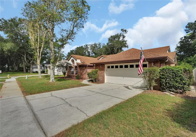 Photo 3 of Single family home for sale at 511 Briar Oak Way, Deland, FL 32724 | MLS# V4951428 | Listing updated on 2026-10-05