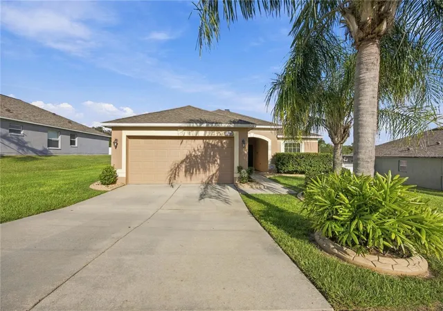 Photo 1 of Single family home for sale at 7919 Merchantville Cir, Zephyrhills, FL 33540 | MLS# TB8551123 | Listing updated on 2026-10-01