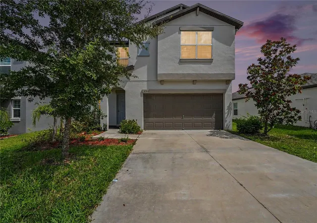 Photo 2 of Single family home for sale at 6300 Beverly Hills Dr, Zephyrhills, FL 33541 | MLS# TB8551124 | Listing updated on 2026-10-05