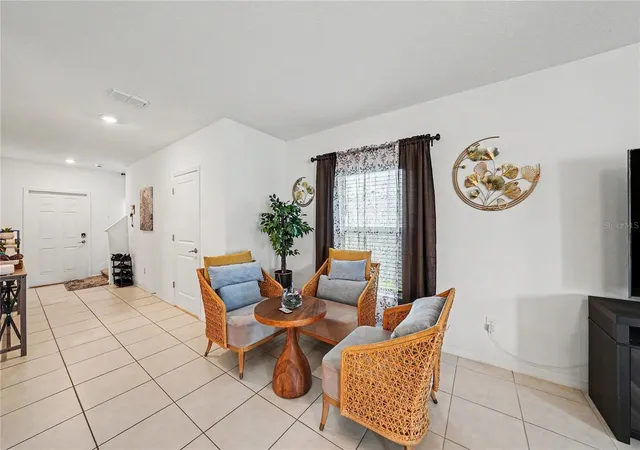 Photo 4 of Single family home for sale at 6300 Beverly Hills Dr, Zephyrhills, FL 33541 | MLS# TB8551124 | Listing updated on 2026-10-05