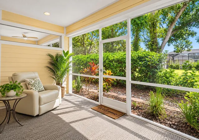 Listing Photo 5 - Condo for sale in building located at 6315 Rosefinch Ct, Bradenton, FL 34202 - Unit #104