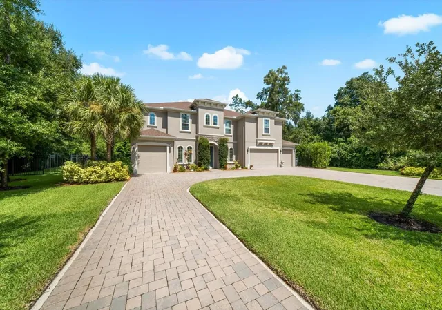 Photo 4 of Single family home for sale at 1118 Lake Hanna Dr, Lutz, FL 33549 | MLS# TB8551126 | Listing updated on 2026-09-26