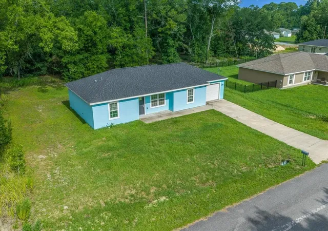 Photo 3 of Single family home for sale at 202 Oak Ln Cir, Ocala, FL 34472 | MLS# OM732710 | Listing updated on 2026-10-02