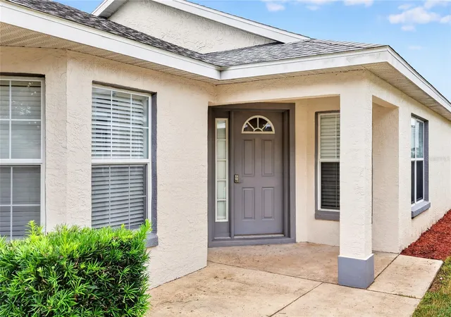 Photo 3 of Single family home for sale at 9469 Sw 93rd Loop, Ocala, FL 34481 | MLS# OM732711 | Listing updated on 2026-10-07