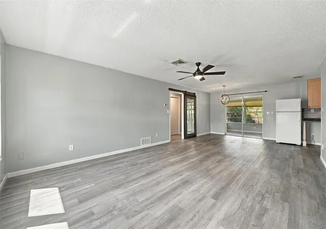 Photo 2 of Single family home for sale at 3036 Shamrock Dr, Venice, FL 34293 | MLS# A4706985 | Listing updated on 2026-09-22