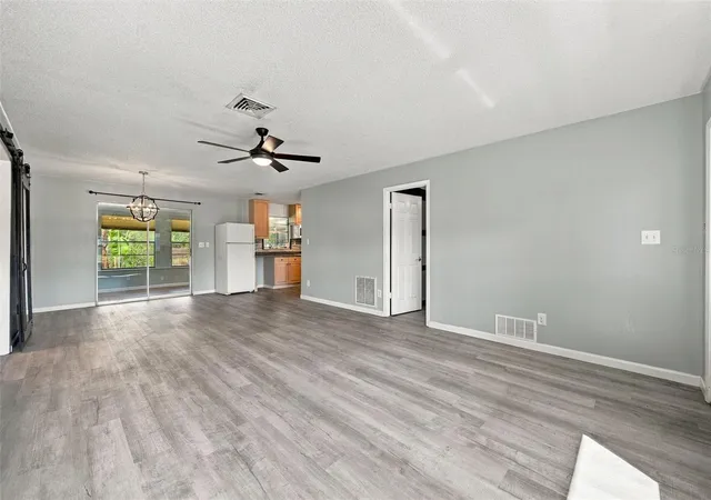 Photo 3 of Single family home for sale at 3036 Shamrock Dr, Venice, FL 34293 | MLS# A4706985 | Listing updated on 2026-09-22