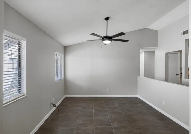 Photo 3 of Townhouse for sale at 700 Castlewood Dr, Winter Springs, FL 32708 | MLS# O6443884 | Listing updated on 2026-10-07