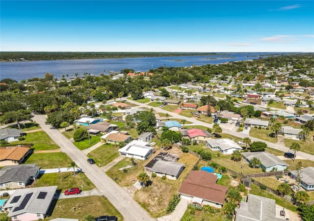 Photo 3 of Single family home for sale at 47 Palm Dr, Ormond Beach, FL 32176 | MLS# O6443885 | Listing updated on 2026-09-26