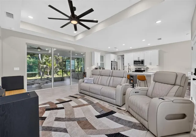 Photo 4 of Single family home for sale at 1360 Jayce Ct, Geneva, FL 32732 | MLS# O6443886 | Listing updated on 2026-10-03