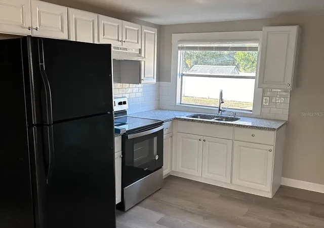 Photo 4 of Single family home for sale at 806 W 11th Street, Sanford, FL 32771 | MLS# V4951430 | Listing updated on 2026-09-23