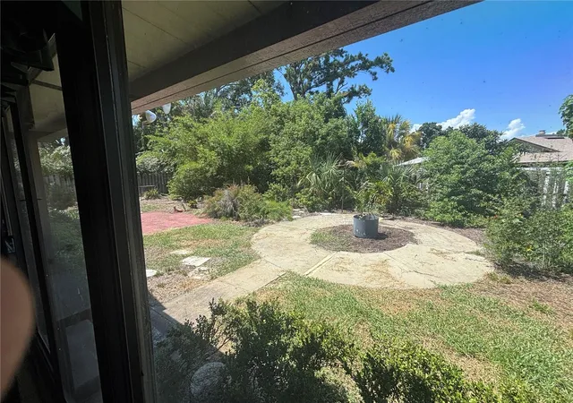 Photo 3 of Single family home for sale at 3415 Mary Ln, Mount Dora, FL 32757 | MLS# O6443892 | Listing updated on 2026-10-06