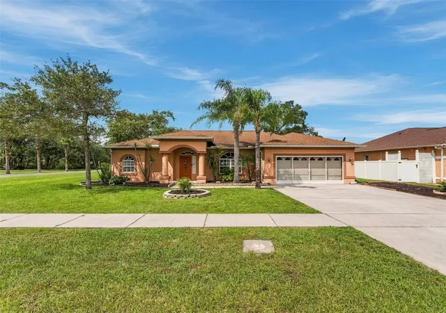 Photo 4 of Single family home for sale at 15393 Burbank Dr, Brooksville, FL 34604 | MLS# W7889722 | Listing updated on 2026-10-04