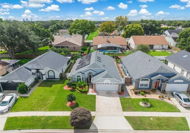 Photo 2 of Single family home for sale at 12892 Downstream Cir, Orlando, FL 32828 | MLS# S5158086 | Listing updated on 2026-09-28