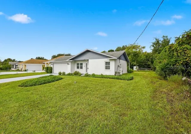 Photo 3 of Single family home for sale at 49 Frontier Dr, Palm Coast, FL 32137 | MLS# FC321625 | Listing updated on 2026-10-06