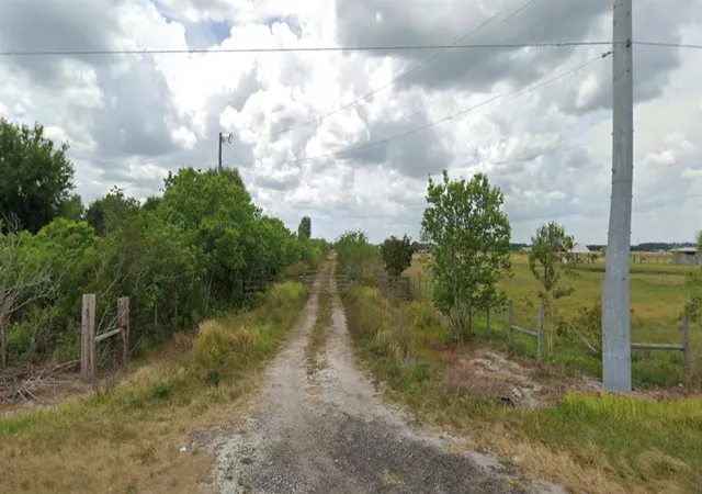 Photo 1 of Sale Pending at 4805 Wagon Trl, Sebring, FL 33875 | MLS# C7531059 | Listing updated on 2026-10-05