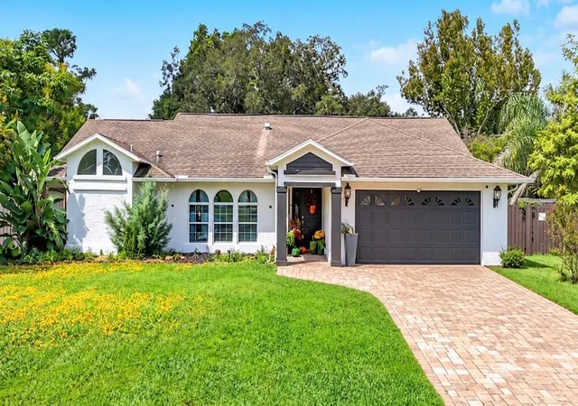 Photo 2 of Single family home for sale at 4119 Castle Ave, Spring Hill, FL 34609 | MLS# W7889723 | Listing updated on 2026-10-08