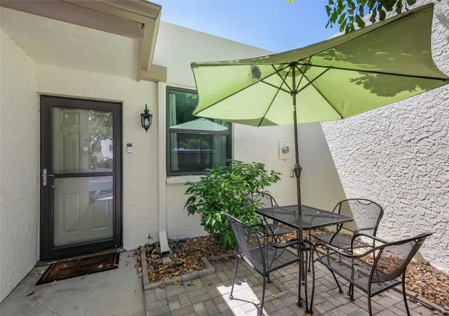 Photo 3 of Condo for sale at 226 Sherwood Dr, Bradenton, FL 34210 | MLS# A4706993 | Listing updated on 2026-09-23
