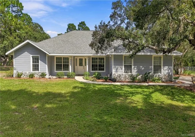 Photo 1 of Sale Pending at 2593 S Columbine Ave, Homosassa, FL 34448 | MLS# TB8551152 | Listing updated on 2026-10-04