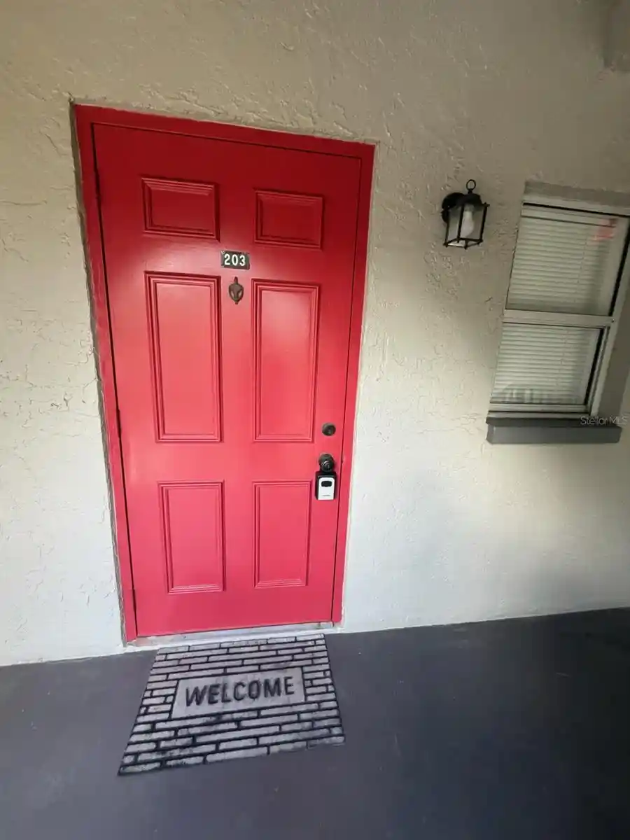Listing Photo 2 - Condo for sale in 3147 29Th Ave N located at 3147 29Th Ave N, St Petersburg, FL 33713 - Unit #203