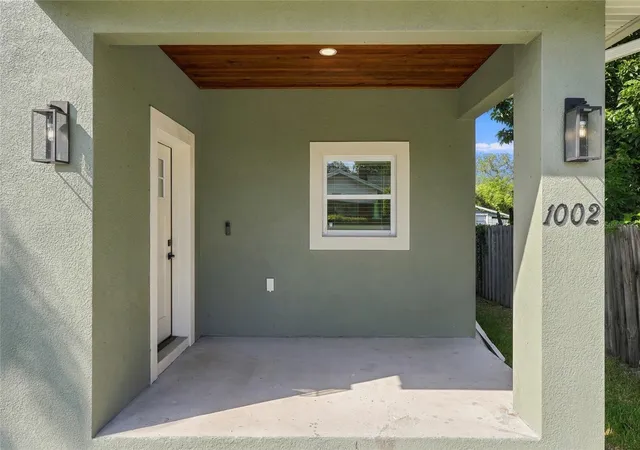 Photo 1 of Single family home for sale at 1002 E Osborne Ave, Tampa, FL 33603 | MLS# TB8551158 | Listing updated on 2026-09-24