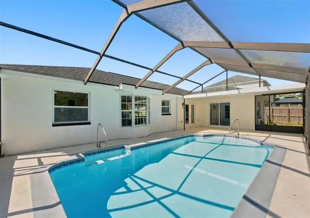 Photo 2 of Single family home for sale at 11365 Riddle Dr, Spring Hill, FL 34609 | MLS# W7889724 | Listing updated on 2026-10-17