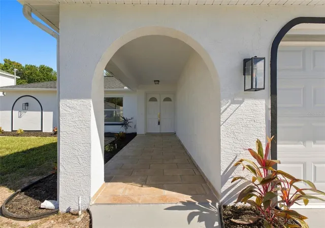 Photo 3 of Single family home for sale at 11365 Riddle Dr, Spring Hill, FL 34609 | MLS# W7889724 | Listing updated on 2026-10-17