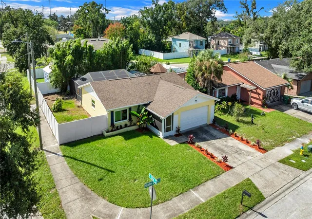 Photo 1 of Single family home for sale at 9602 Hidden Oaks Cir, Tampa, FL 33612 | MLS# TB8551167 | Listing updated on 2026-10-27