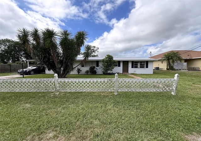 Photo 1 of Townhouse for sale at 2619 Pompano Dr, Sebring, FL 33870 | MLS# P4939968 | Listing updated on 2026-09-25