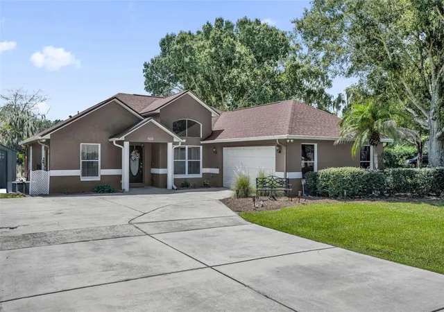 Photo 3 of Single family home for sale at 100 Mather Smith Dr, Oakland, FL 34760 | MLS# O6443938 | Listing updated on 2026-10-05