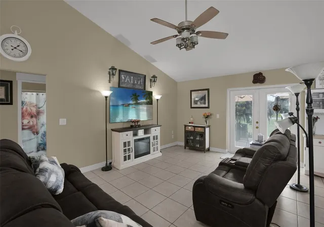 Photo 3 of Single family home for sale at 100 Mather Smith Dr, Oakland, FL 34760 | MLS# O6443938 | Listing updated on 2026-10-05