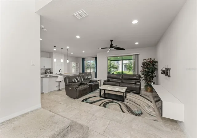 Photo 4 of Single family home for sale at 2631 E Lake Pointe Dr, Kissimmee, FL 34744 | MLS# O6443939 | Listing updated on 2026-10-26