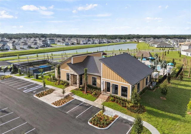 Photo 4 of Single family home for sale at 5339 Hvn View Dr, Clermont, FL 34714 | MLS# O6443940 | Listing updated on 2026-09-23