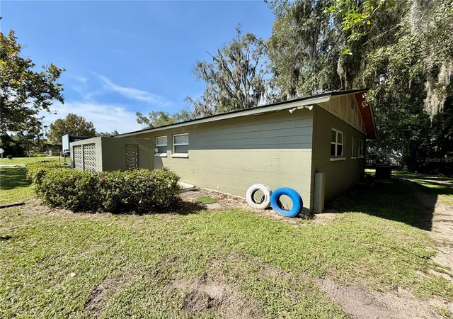 Photo 4 of House for sale at 3300 SW 23rd Street, Gainesville, FL 32608 | MLS# GC543711 | Listing updated on 2026-09-23